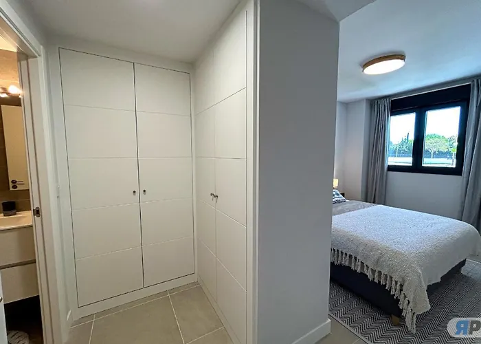 Con Terraza Y Vista Al Jardin *