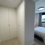 Con Terraza Y Vista Al Jardin Apartment