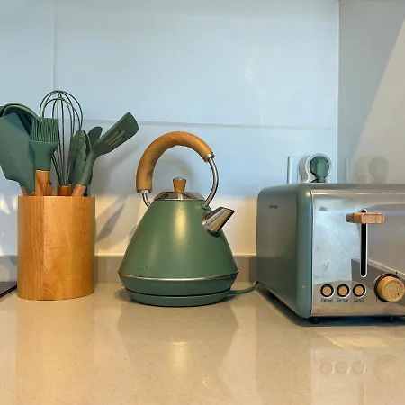 Con Terraza Y Vista Al Jardin Estepona