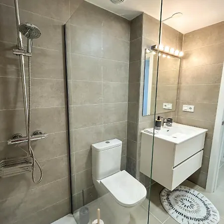 Con Terraza Y Vista Al Jardin *