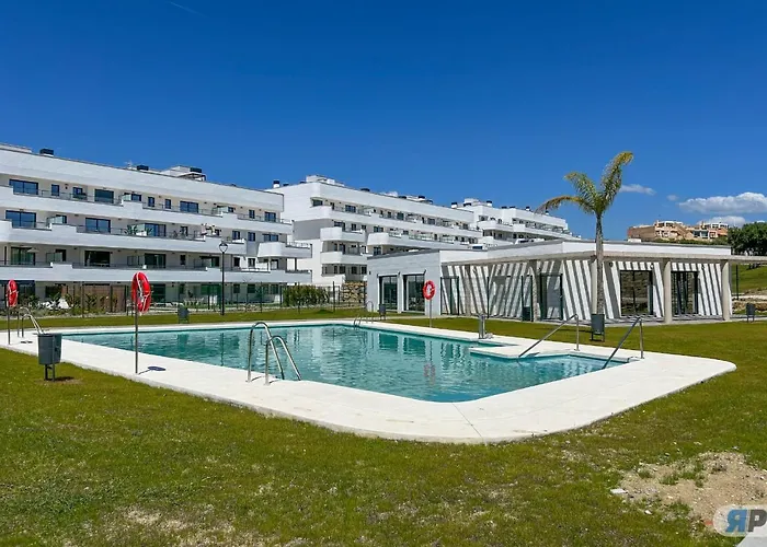 Con Terraza Y Vista Al Jardin * Estepona