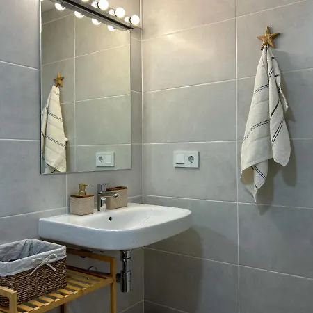 Appartamento Con Terraza Y Vista Al Jardin *