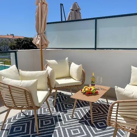Appartamento Con Terraza Y Vista Al Jardin *