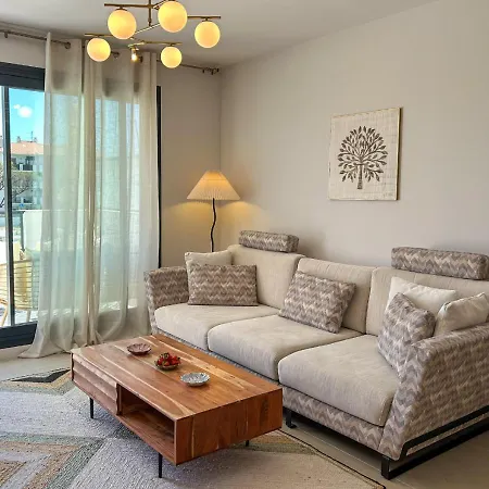 Appartamento Con Terraza Y Vista Al Jardin