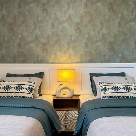 Appartamento Con Terraza Y Vista Al Jardin *