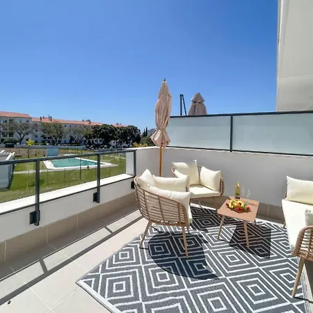 Con Terraza Y Vista Al Jardin * Estepona