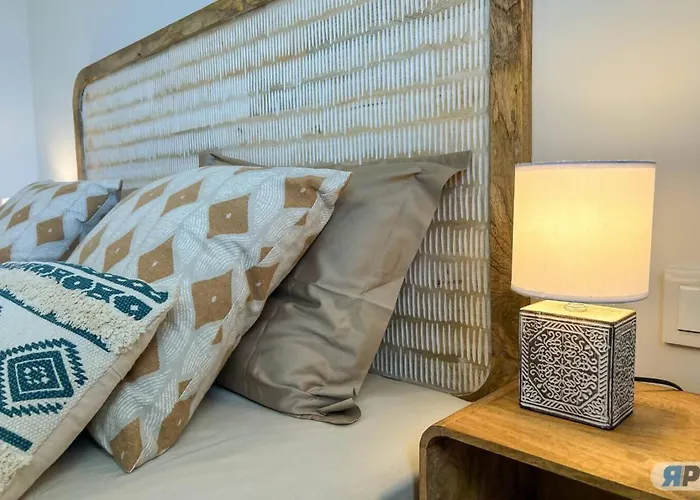 Con Terraza Y Vista Al Jardin 公寓 埃斯特波纳