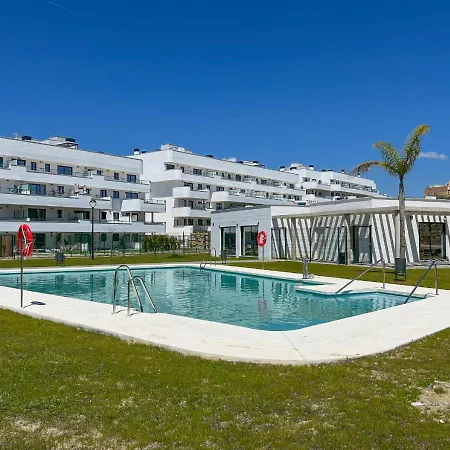 Con Terraza Y Vista Al Jardin * Estepona